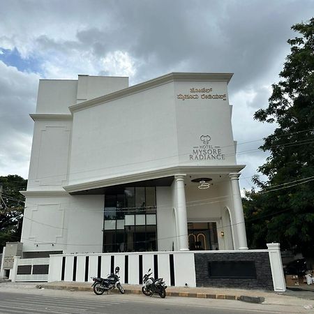 Hotel Mysore Radiance Exteriör bild