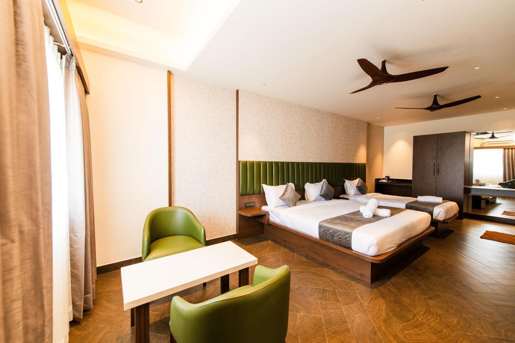 Hotel Mysore Radiance Exteriör bild