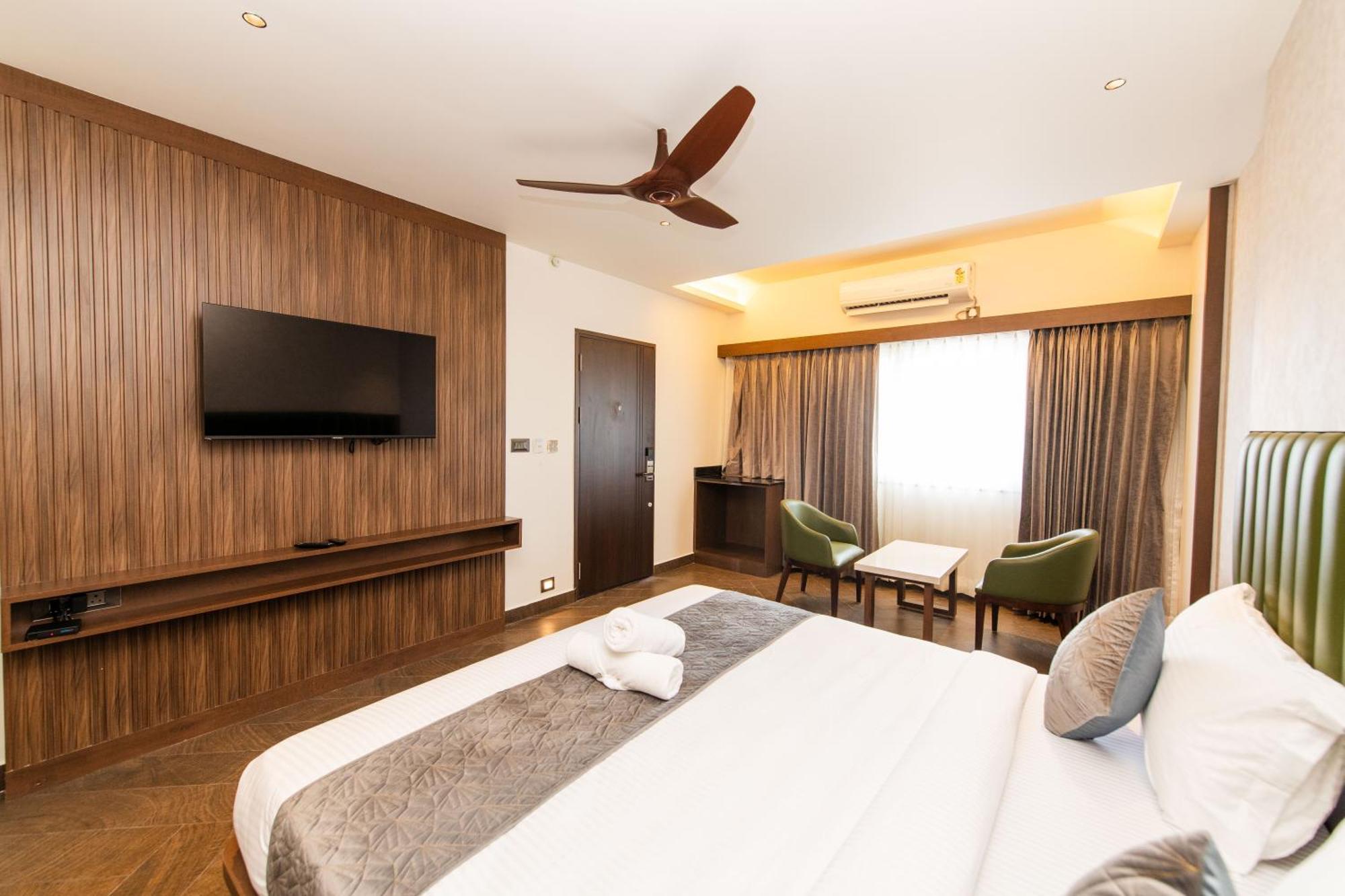 Hotel Mysore Radiance Exteriör bild