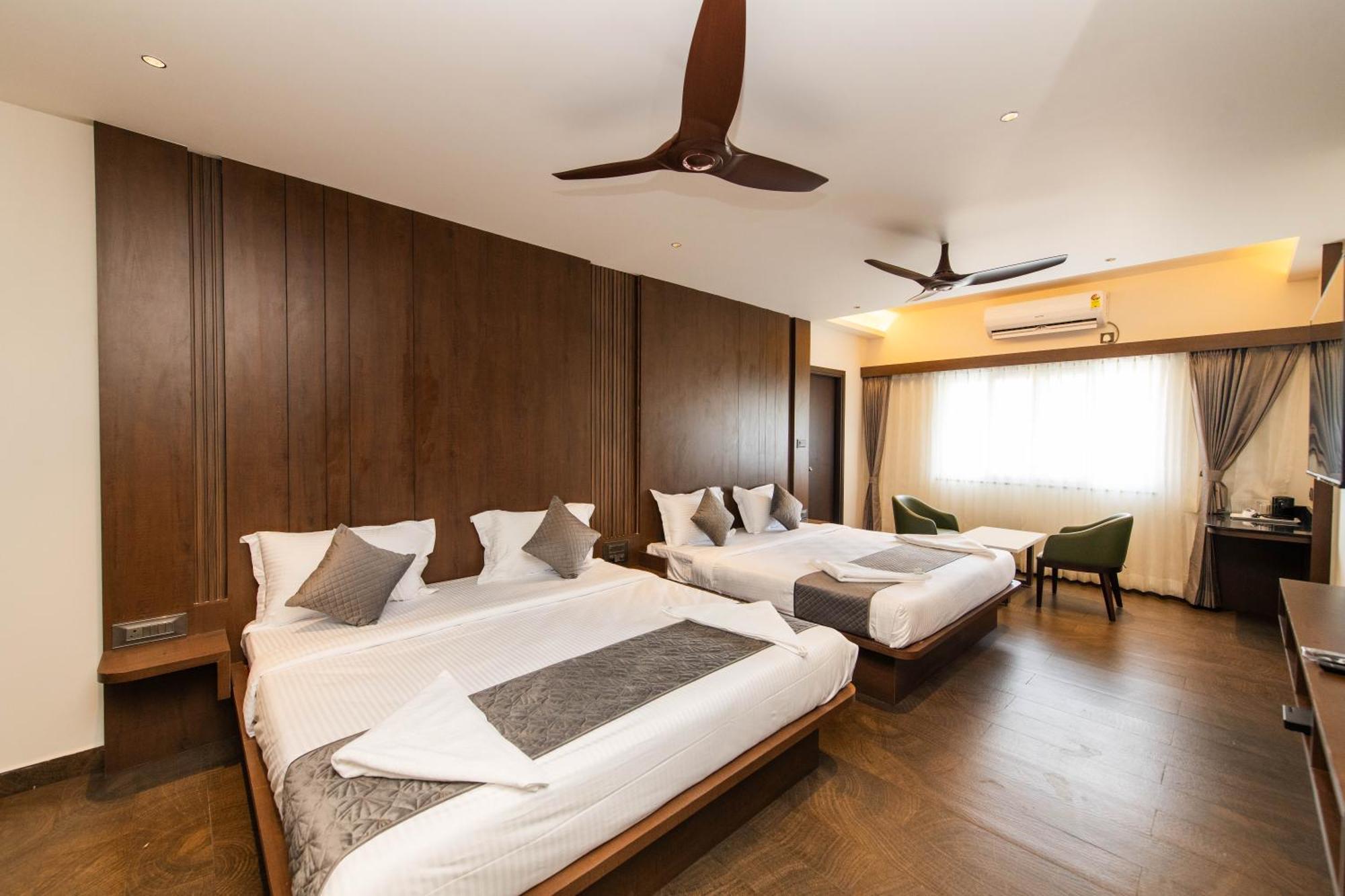 Hotel Mysore Radiance Exteriör bild
