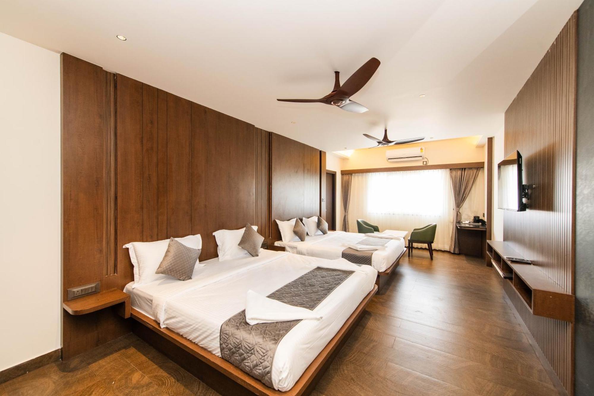 Hotel Mysore Radiance Exteriör bild