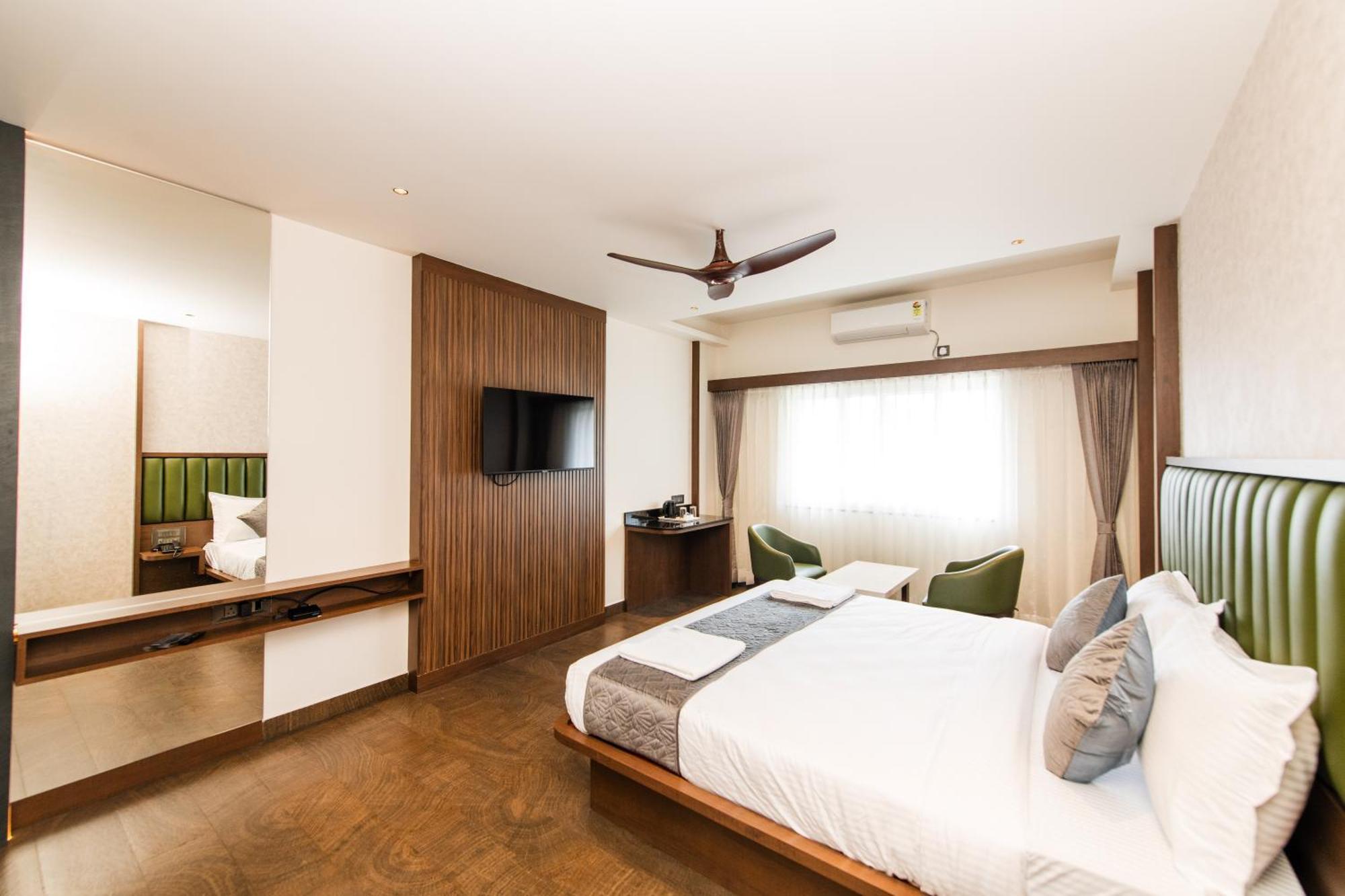 Hotel Mysore Radiance Exteriör bild